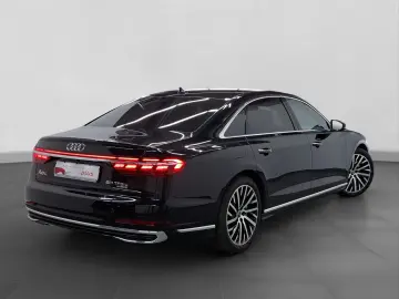 AUDI A8 Lang 60 TFSIe Q NP151 PANO LM20 4xMASSAGE B&O