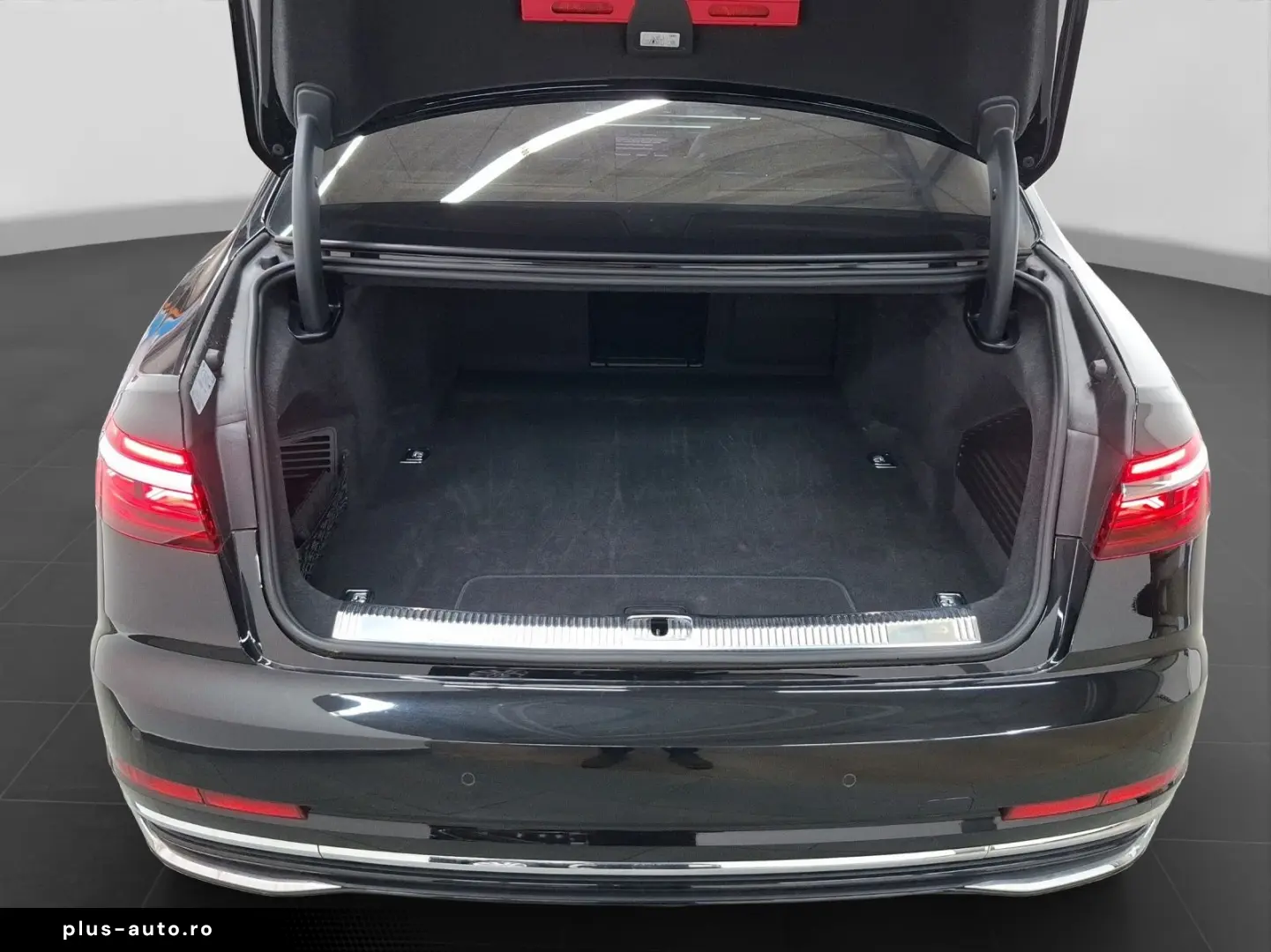 AUDI A8 Lang 60 TFSIe Q NP151 PANO LM20 4xMASSAGE B&O