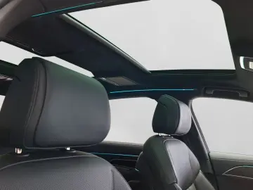 AUDI A8 Lang 60 TFSIe Q NP151 PANO LM20 4xMASSAGE B&O