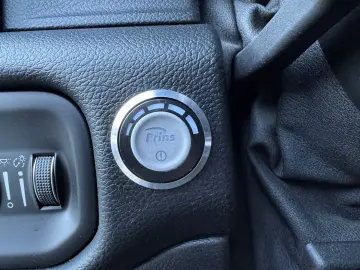 DODGE RAM 1500 5.7 V8 4X4 Aut. Off Road   LPG Prins