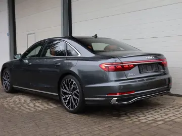AUDI A8L 60TFSIe lang UNIKAT RUHESITZ VOLL UPE189.125