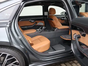 AUDI A8L 60TFSIe lang UNIKAT RUHESITZ VOLL UPE189.125
