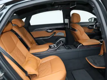 AUDI A8L 60TFSIe lang UNIKAT RUHESITZ VOLL UPE189.125