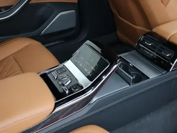 AUDI A8L 60TFSIe lang UNIKAT RUHESITZ VOLL UPE189.125