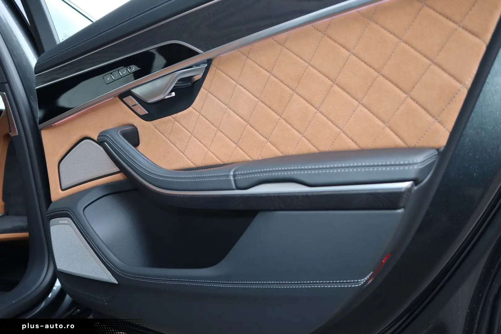 AUDI A8L 60TFSIe lang UNIKAT RUHESITZ VOLL UPE189.125