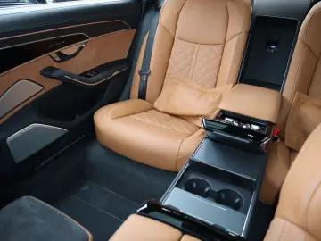 AUDI A8L 60TFSIe lang UNIKAT RUHESITZ VOLL UPE189.125