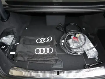 AUDI A8L 60TFSIe lang UNIKAT RUHESITZ VOLL UPE189.125