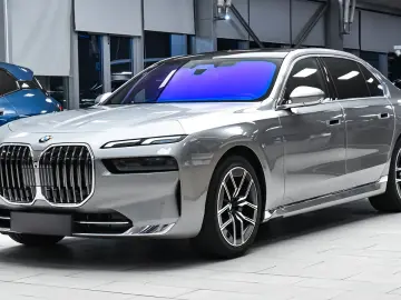 BMW 740d xDrive Pure Excellence Mild Hybrid Sportaut