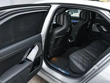 BMW 740d xDrive Pure Excellence Mild Hybrid Sportaut