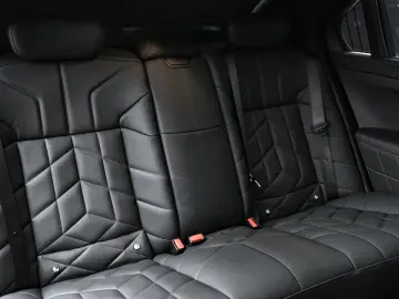 BMW 740d xDrive Pure Excellence Mild Hybrid Sportaut