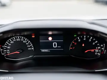 Peugeot 2008 BlueHDi 100 STOP & START Active