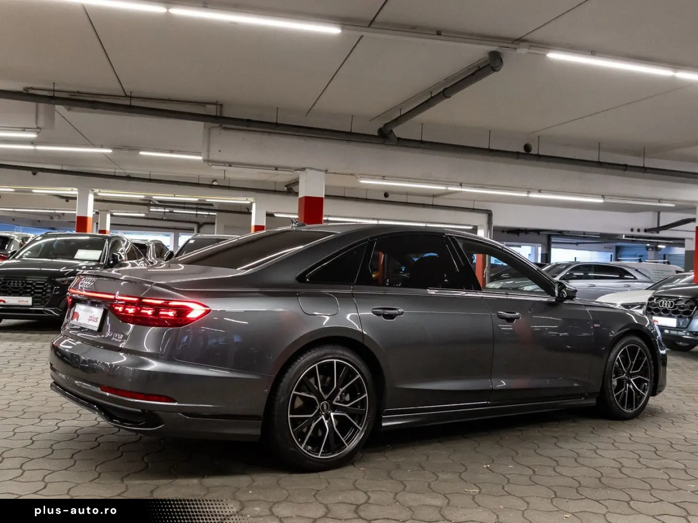 AUDI A8 55 TFSI quattro HeadUp Pano B&O