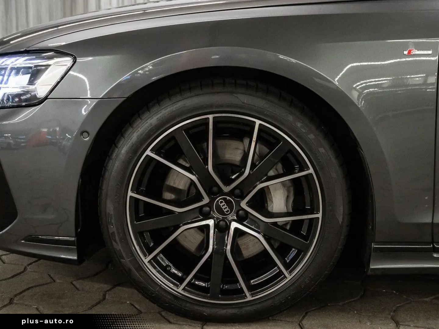 AUDI A8 55 TFSI quattro HeadUp Pano B&O