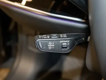 AUDI A8 55 TFSI quattro HeadUp Pano B&O