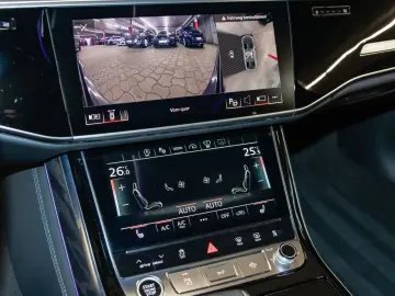 AUDI A8 55 TFSI quattro HeadUp Pano B&O