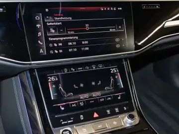 AUDI A8 55 TFSI quattro HeadUp Pano B&O