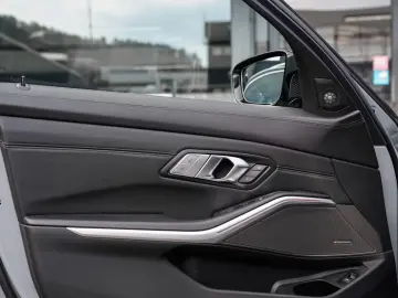 BMW M3 Comp xDrive Carbon-MDrivers-Laser-ACC-HuD-H&K