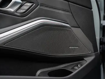 BMW M3 Comp xDrive Carbon-MDrivers-Laser-ACC-HuD-H&K