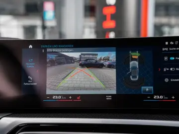 BMW M3 Comp xDrive Carbon-MDrivers-Laser-ACC-HuD-H&K