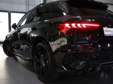 AUDI RS3 SPORTBACK 2.5 TFSI Q RS-DESIGN BLACK