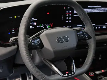 AUDI S5 Limousine TFSI 270 kW quattro HUD PANO ACC