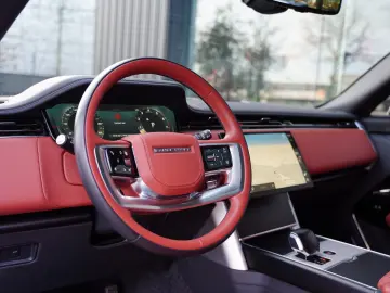 LAND ROVER Range Rover 4.4 P615 SV Bespoke Interior