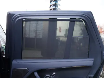 LAND ROVER Range Rover 4.4 P615 SV Bespoke Interior