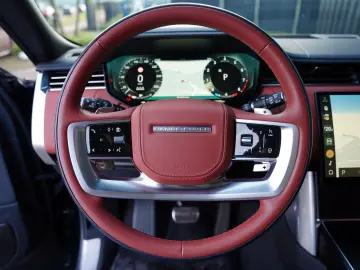 LAND ROVER Range Rover 4.4 P615 SV Bespoke Interior