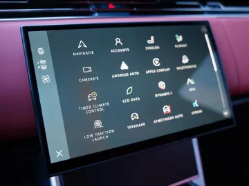 LAND ROVER Range Rover 4.4 P615 SV Bespoke Interior