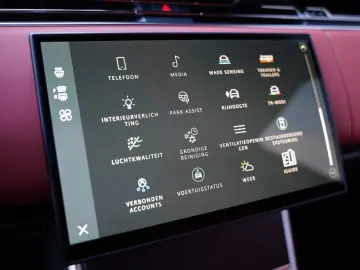 LAND ROVER Range Rover 4.4 P615 SV Bespoke Interior