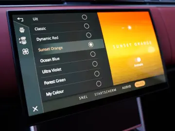 LAND ROVER Range Rover 4.4 P615 SV Bespoke Interior