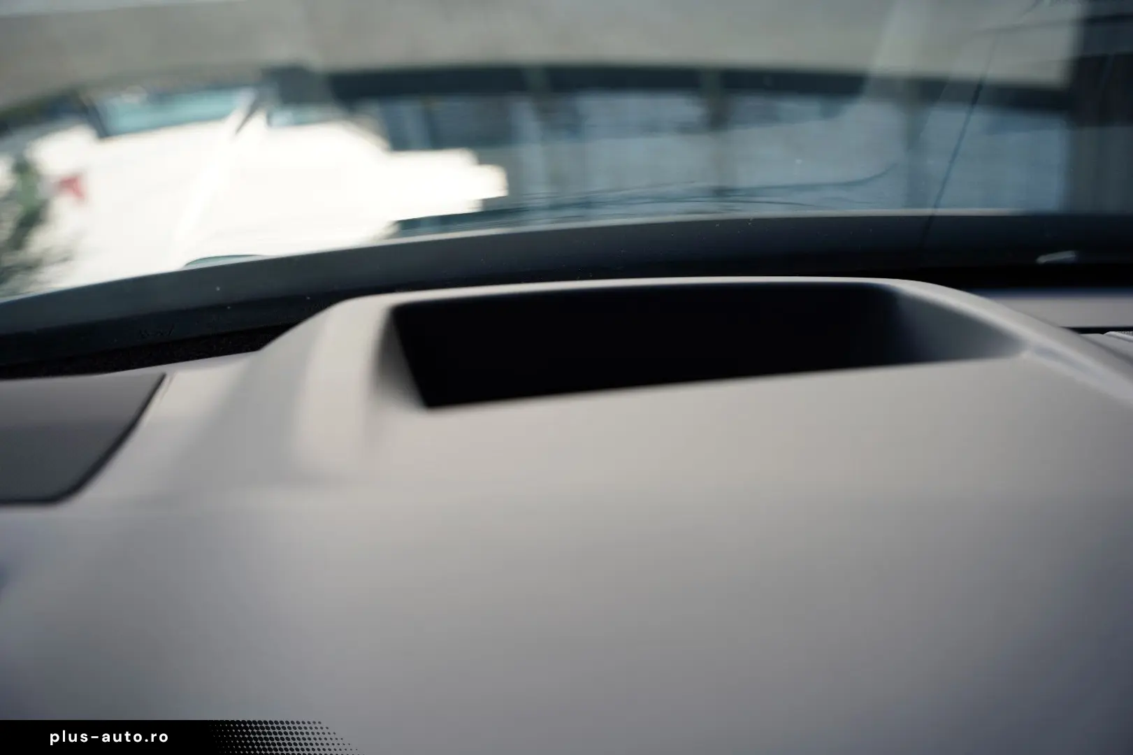 LAND ROVER Range Rover 4.4 P615 SV Bespoke Interior