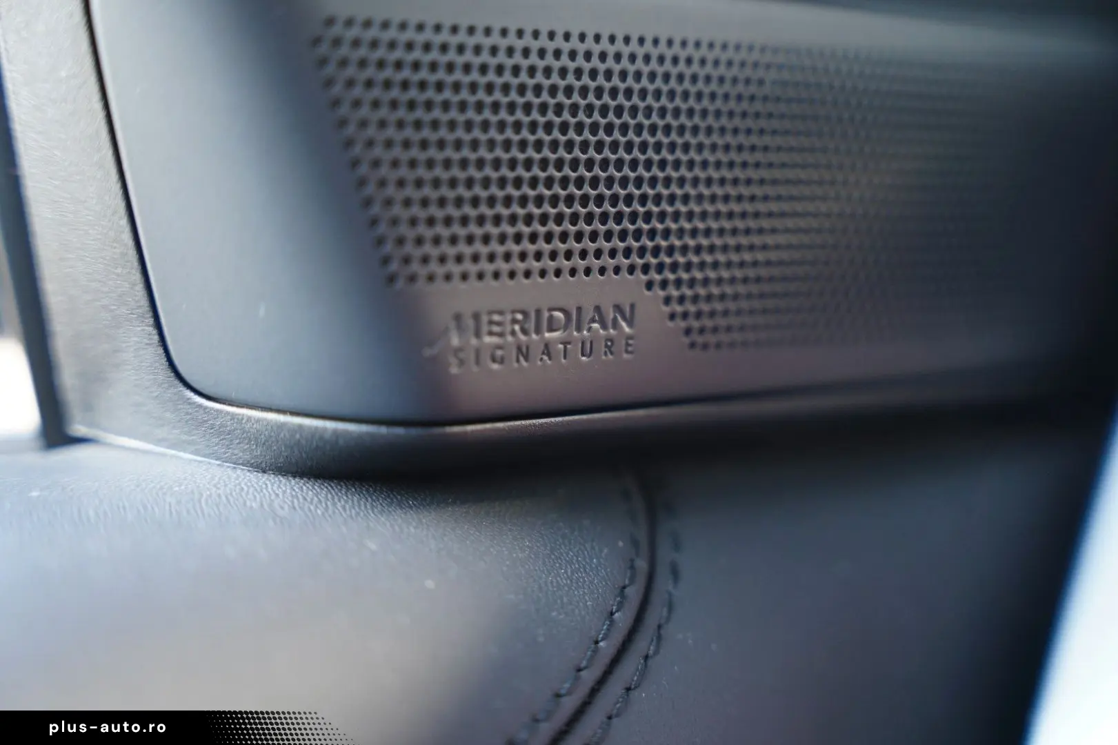 LAND ROVER Range Rover 4.4 P615 SV Bespoke Interior