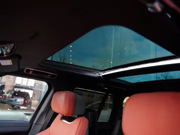 LAND ROVER Range Rover 4.4 P615 SV Bespoke Interior