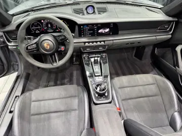 PORSCHE 992.2 911 Carrera GTS T-Hybrid Cabriolet BOSE
