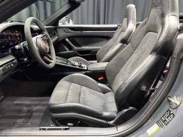 PORSCHE 992.2 911 Carrera GTS T-Hybrid Cabriolet BOSE