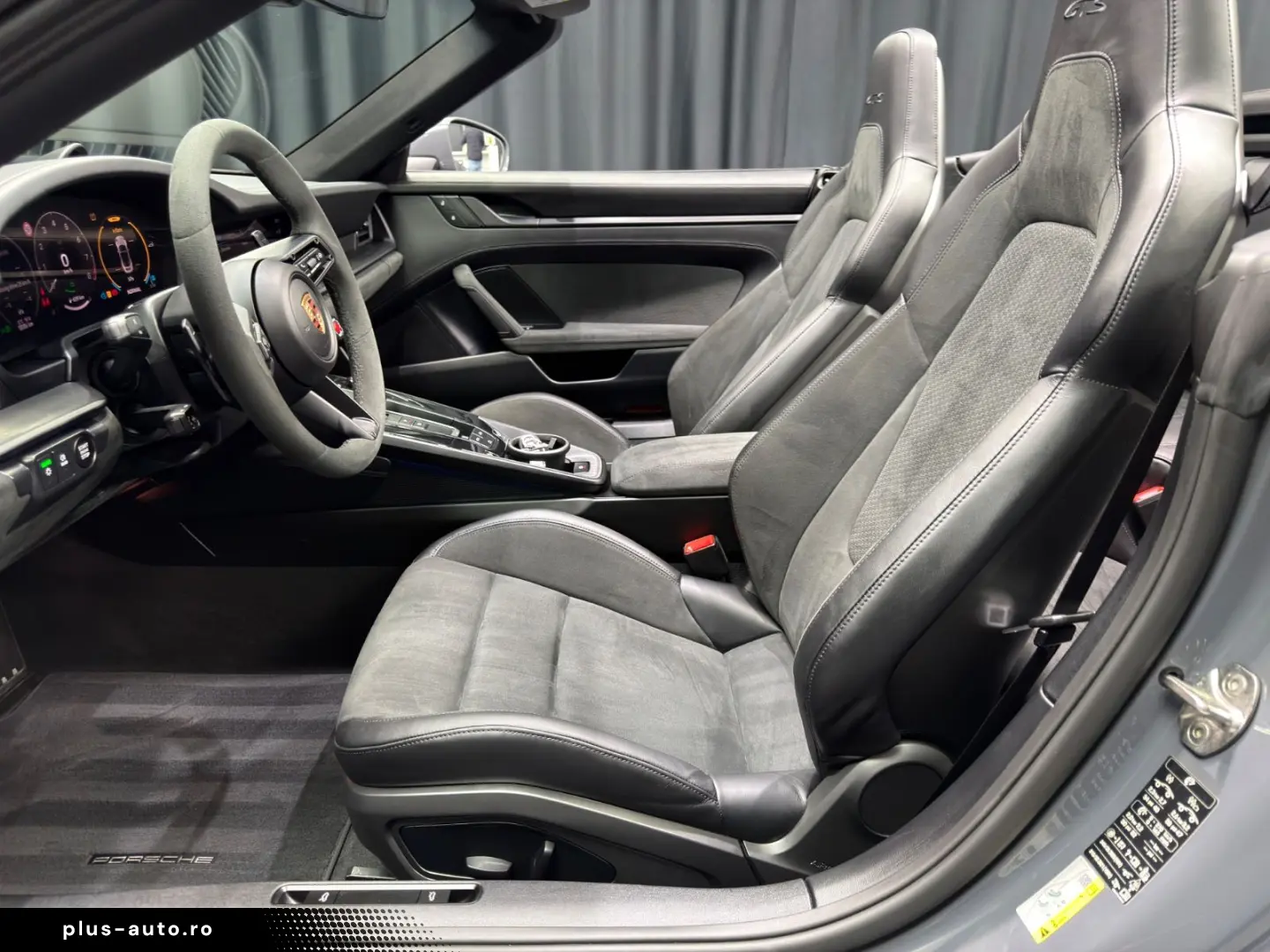 PORSCHE 992.2 911 Carrera GTS T-Hybrid Cabriolet BOSE