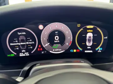 PORSCHE 992.2 911 Carrera GTS T-Hybrid Cabriolet BOSE