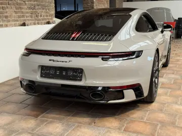 PORSCHE 992 911 Carrera T SPORTDESIGN- ABGAS BOSE KAMERA