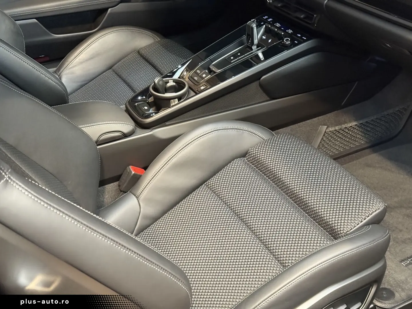 PORSCHE 992 911 Carrera T SPORTDESIGN- ABGAS BOSE KAMERA