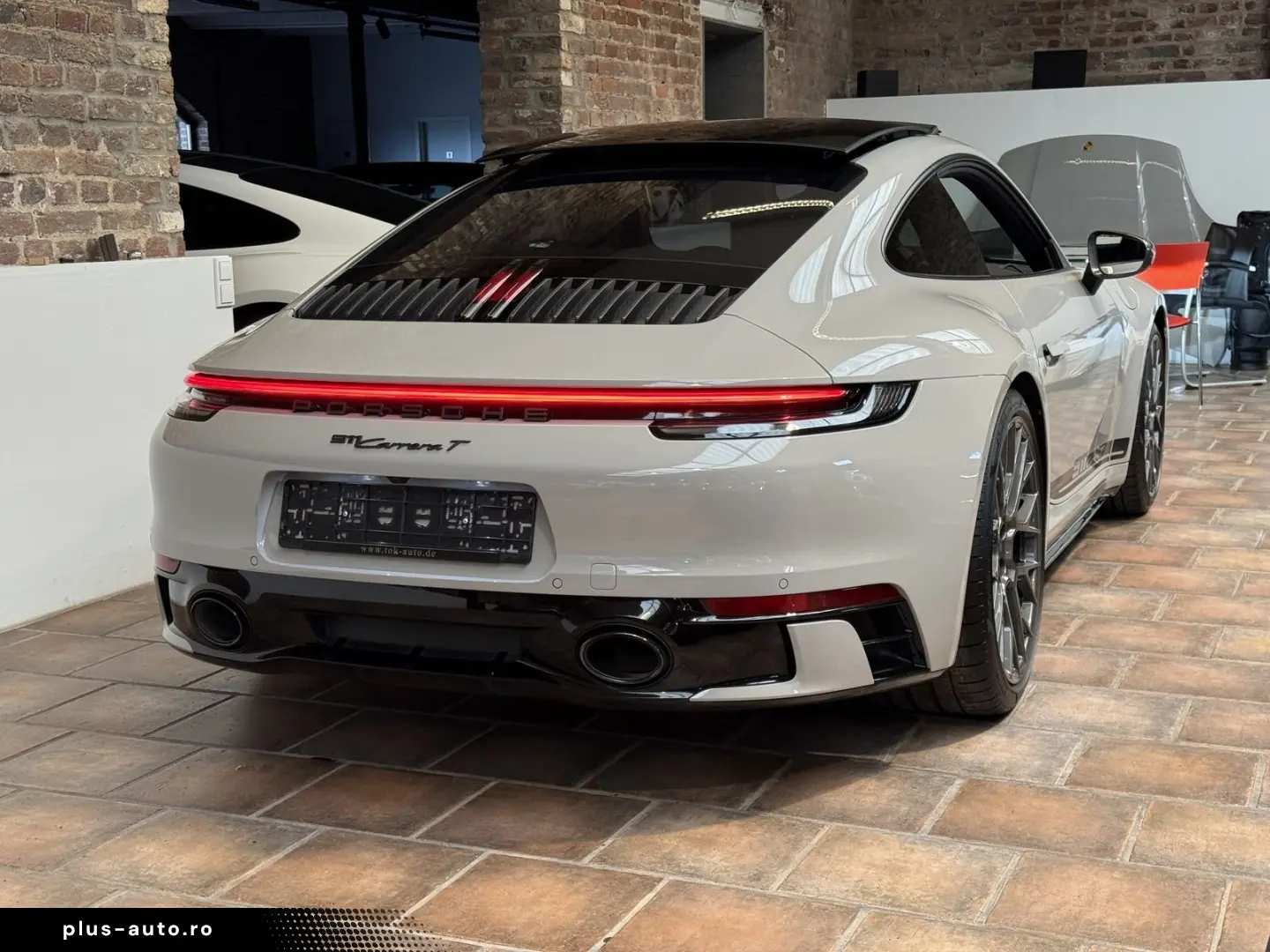 PORSCHE 992 911 Carrera T SPORTDESIGN- ABGAS BOSE KAMERA