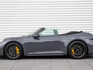 PORSCHE 911 992.2 Carrera 4 GTS Cabriolet PCCB Burmester