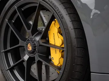 PORSCHE 911 992.2 Carrera 4 GTS Cabriolet PCCB Burmester