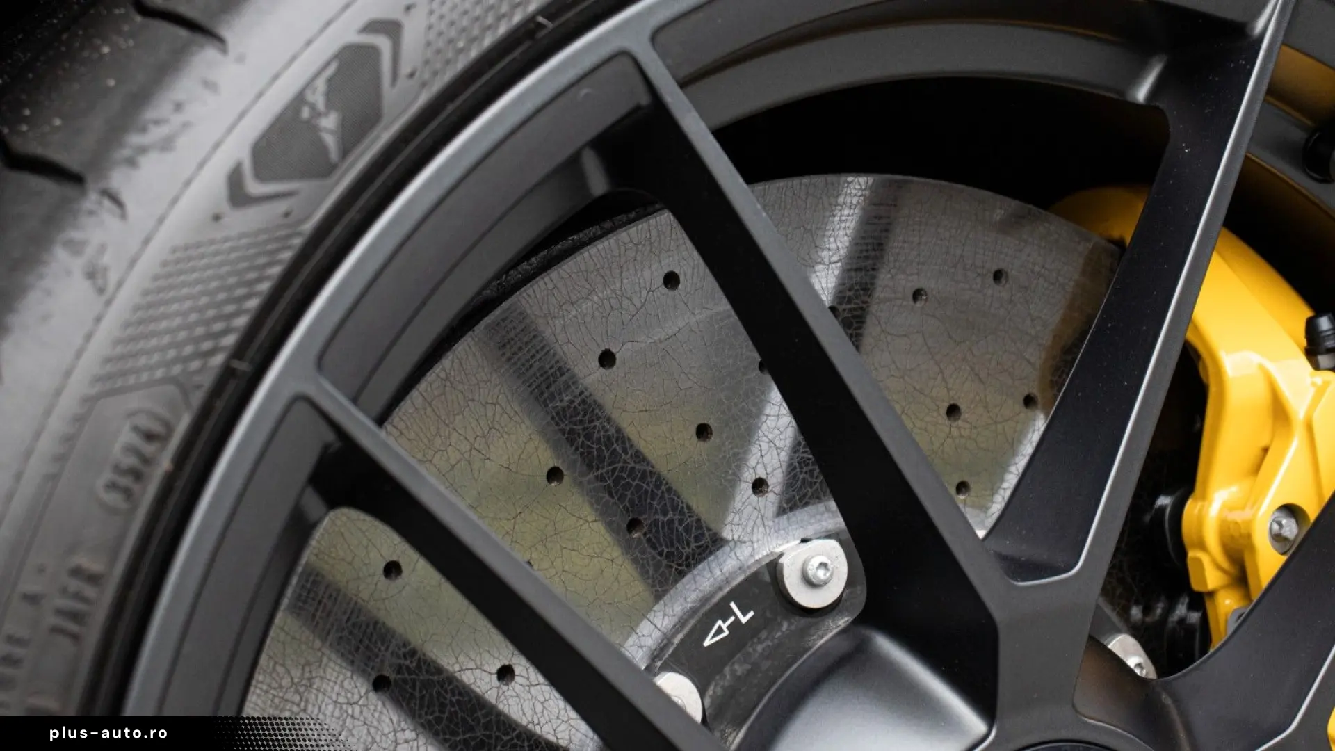 PORSCHE 911 992.2 Carrera 4 GTS Cabriolet PCCB Burmester