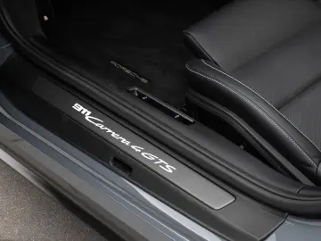 PORSCHE 911 992.2 Carrera 4 GTS Cabriolet PCCB Burmester