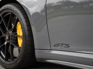 PORSCHE 911 992.2 Carrera 4 GTS Cabriolet PCCB Burmester