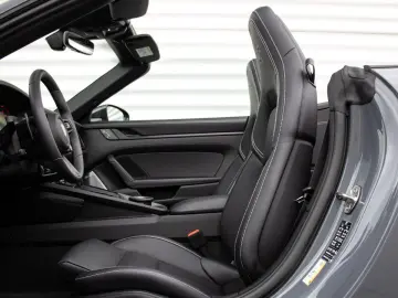 PORSCHE 911 992.2 Carrera 4 GTS Cabriolet PCCB Burmester