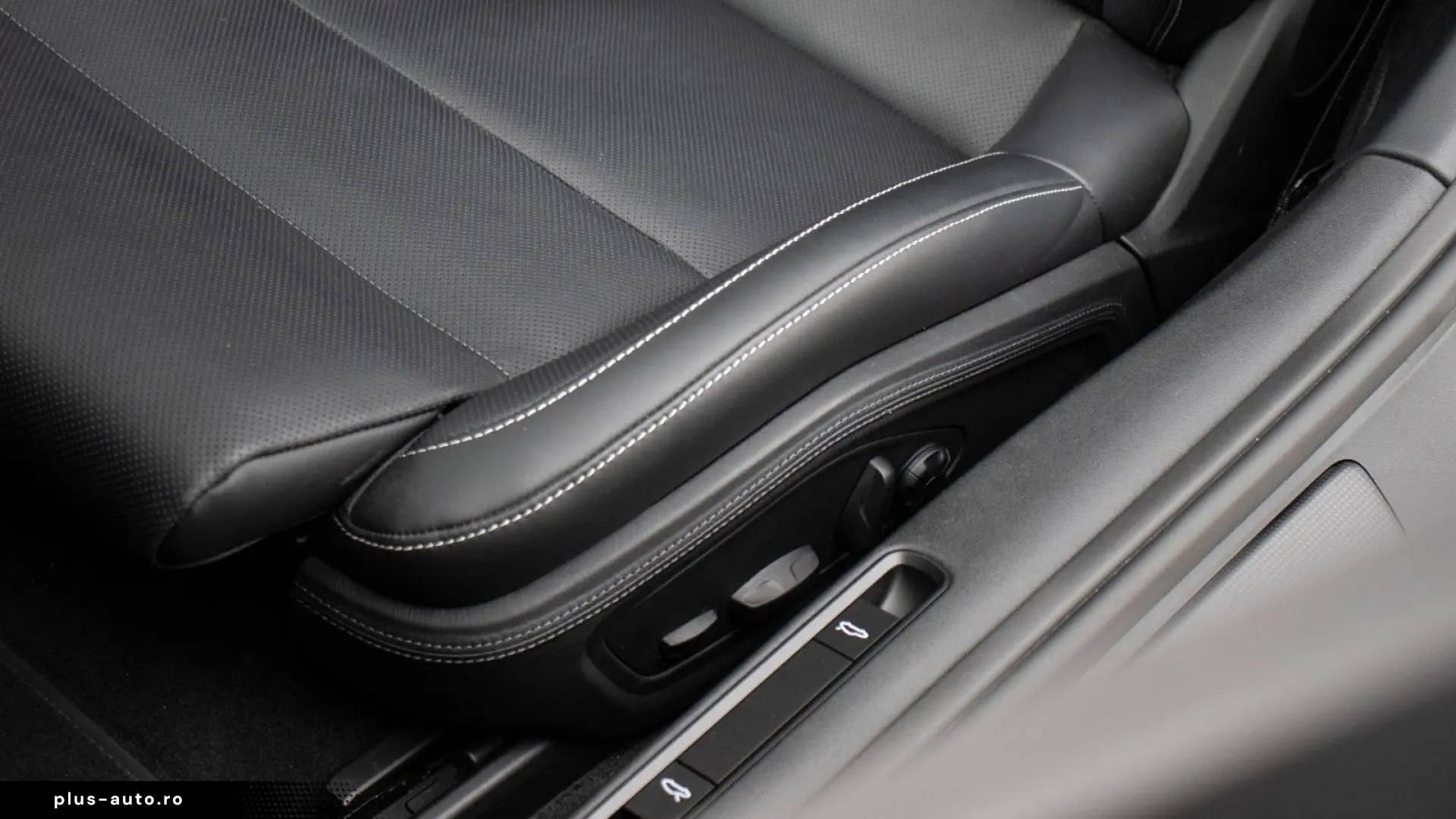 PORSCHE 911 992.2 Carrera 4 GTS Cabriolet PCCB Burmester