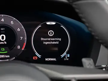 PORSCHE 911 992.2 Carrera 4 GTS Cabriolet PCCB Burmester