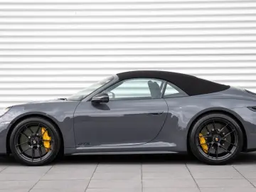 PORSCHE 911 992.2 Carrera 4 GTS Cabriolet PCCB Burmester